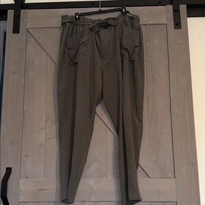 Elegant Olive Tie-Waist Chinos